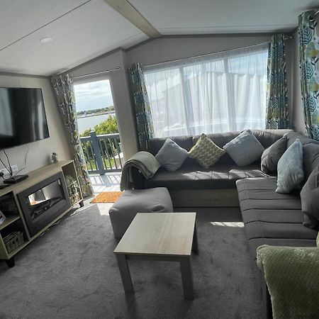 Lake View 92 Millom Bagian luar foto